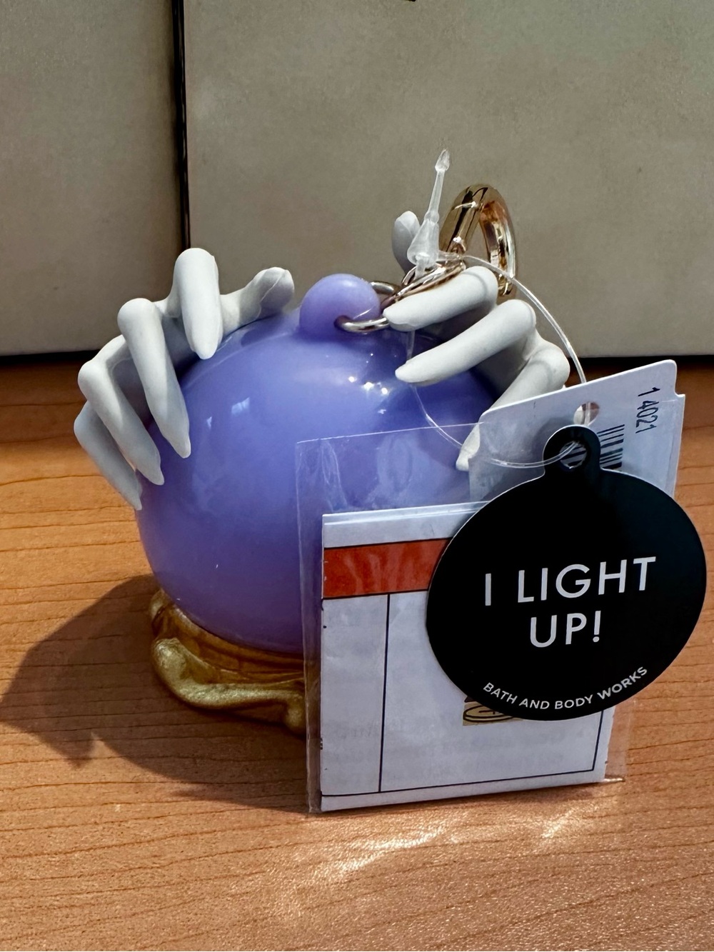 Bath & Body Works Light-Up Fortune Teller Pocketbac Holder